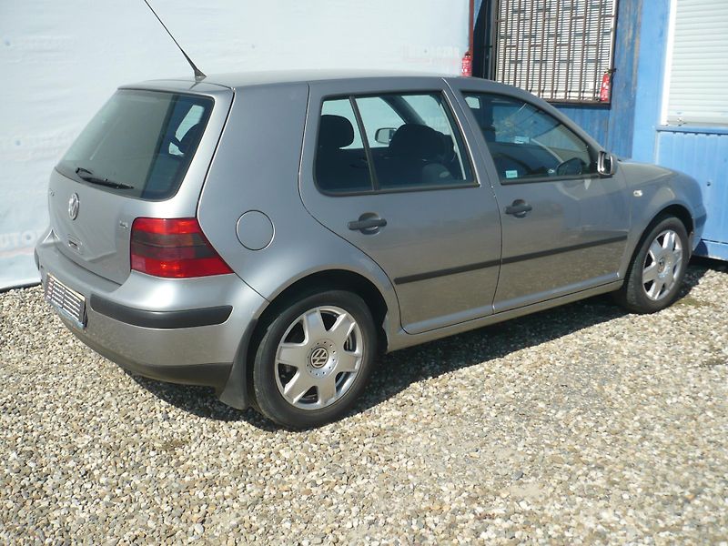 Volkswagen Golf 1.6i 77Kw Koupeno ČR - fotka 6 z 27
