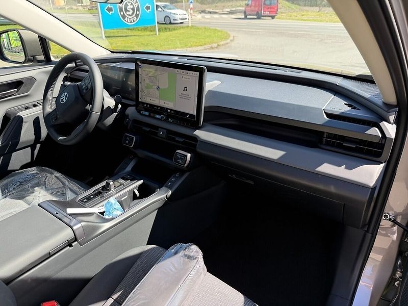 Toyota RAV4 2.5 Hybrid Comfort 4x2 - fotka 5 z 7