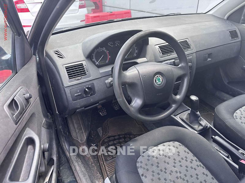 Škoda Fabia (2006) 1.2 12V, ČR, STK4/28 - fotka 3 z 3