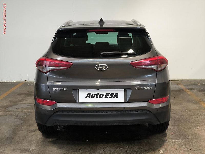 Hyundai Tucson (2016) 1.7 CRDi, ČR, Navi, kamera - fotka 5 z 17