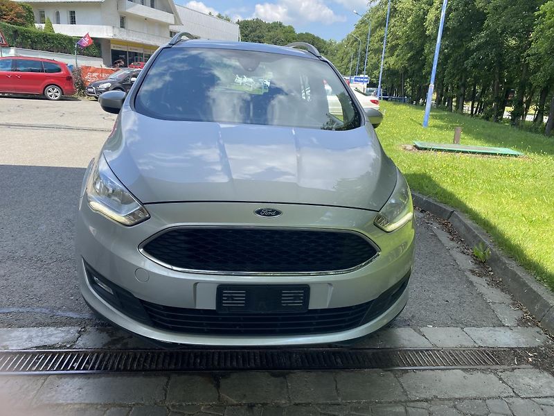Ford Grand C-MAX (2016) 1.5 TDCi Plus-7 míst - fotka 2 z 26