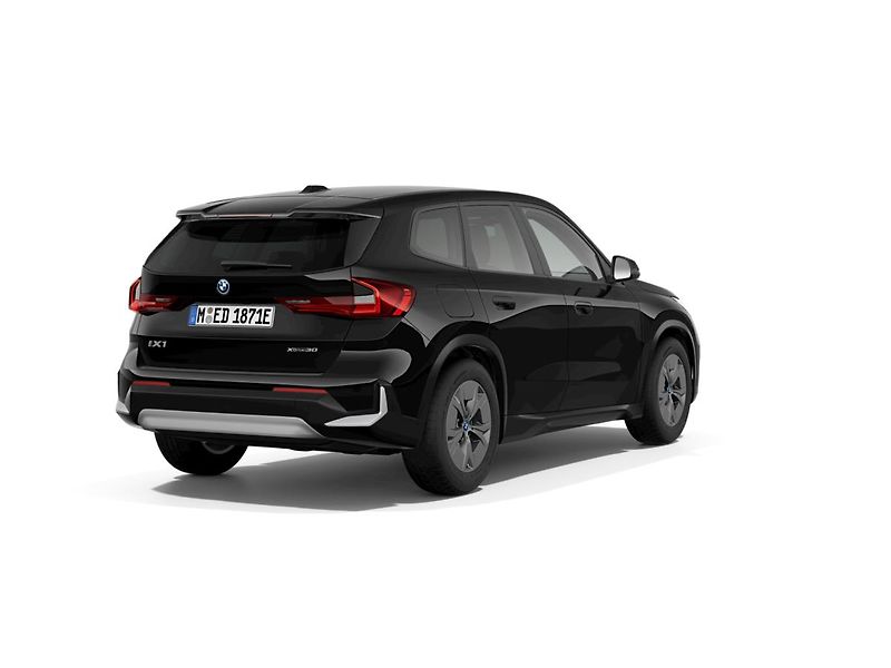 BMW iX1 xDrive30 - fotka 3 z 12