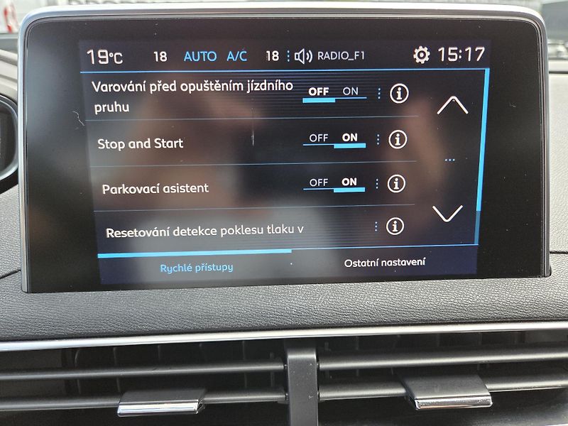 Peugeot 3008 (2018) 1.2 PT 130 ACTIVE MAN6 - fotka 17 z 26