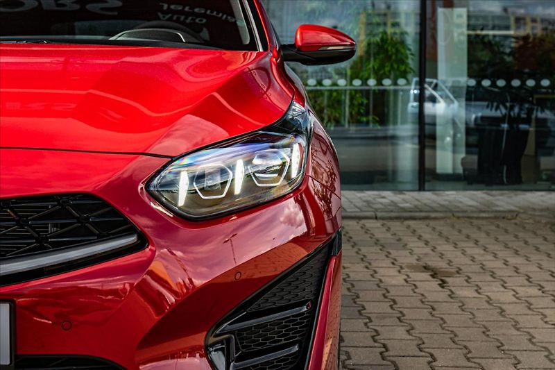 Kia ProCeed 1,5 T-GDi GPF  GT LINE PLUS - fotka 7 z 23