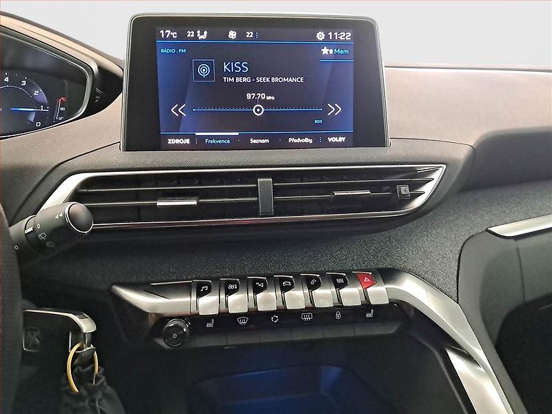 Peugeot 3008 (2018) 1.2 PureTech, Serv.kniha, Kůže - fotka 12 z 17