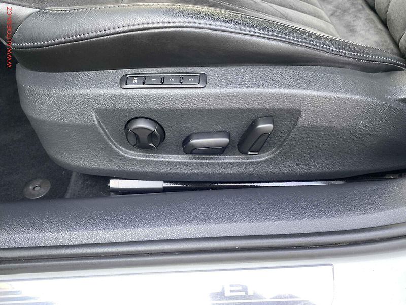 Škoda Superb (2016) 2.0 TDi, Style, kůže, +ALU - fotka 14 z 20
