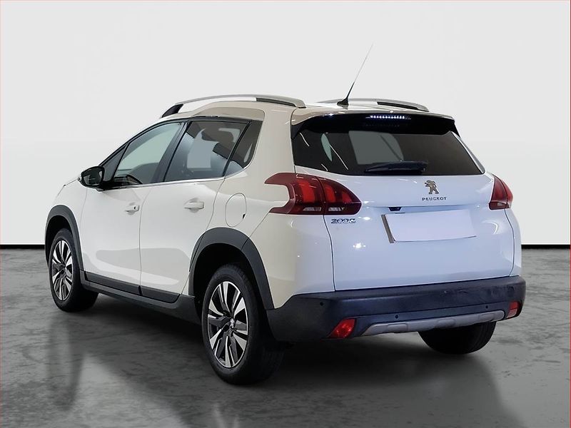 Peugeot 2008 (2018) Allure 1.2 PureTech, ČR,1.maj - fotka 4 z 16