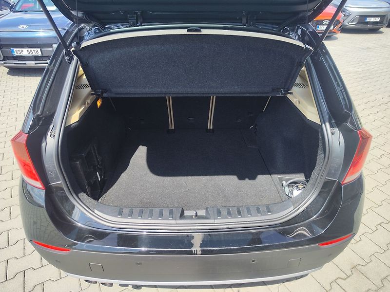 BMW X1 2.0i/135kW xDrive - fotka 9 z 24