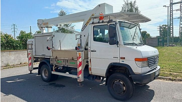 Mercedes-Benz (2008) 816 4x4 plošina - fotka 7 z 21