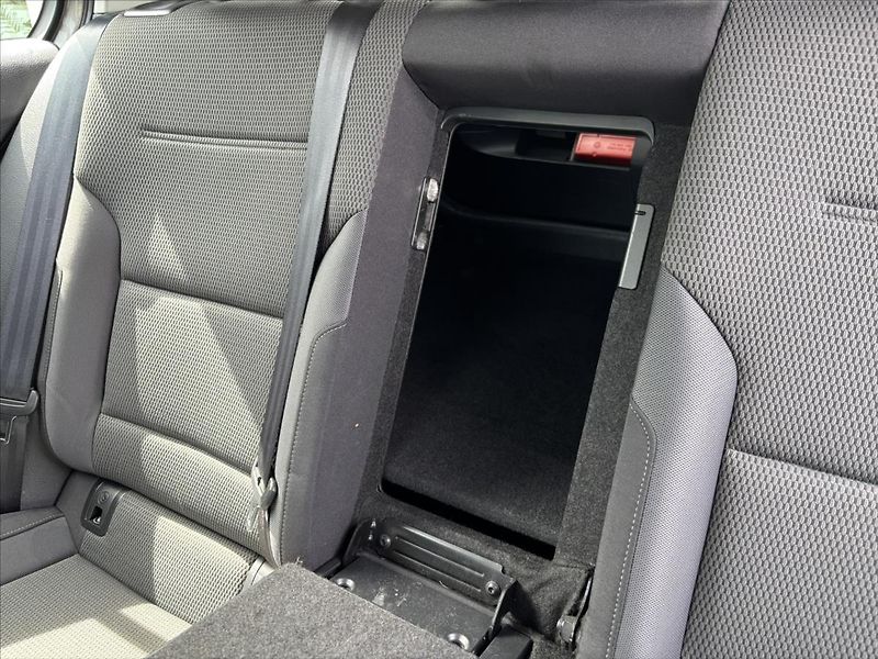 Volkswagen Golf 1,4 TSi AT Highline NAVI KAMER - fotka 13 z 47