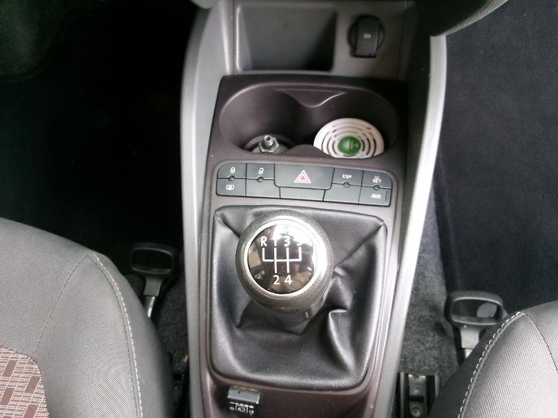 Seat Ibiza (2009) 1,4 16V KLIMA - fotka 21 z 27