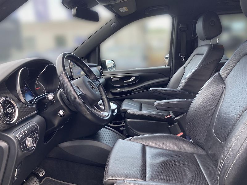 Mercedes-Benz Třídy V V 300d/4M AMG AIRMATIC - fotka 14 z 27