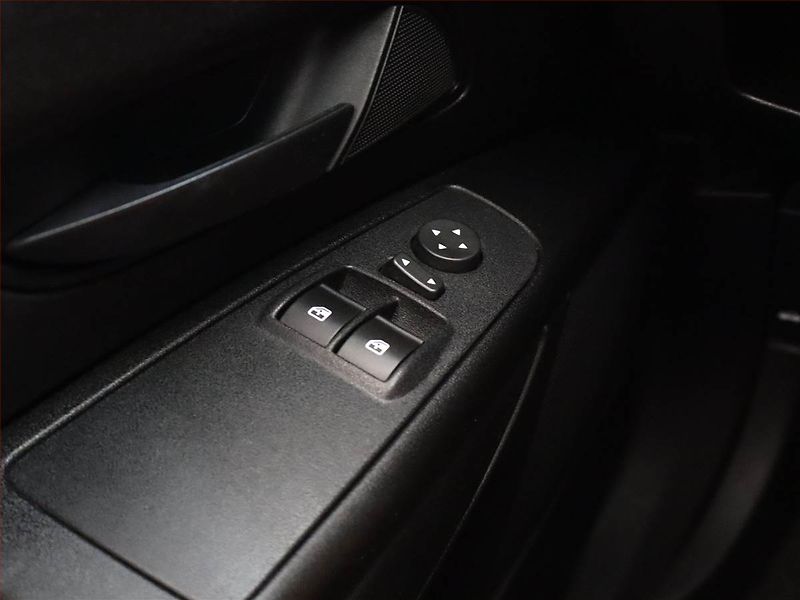 Fiat Punto (2011) 1.2, po STK, jezdí výborně - fotka 12 z 12