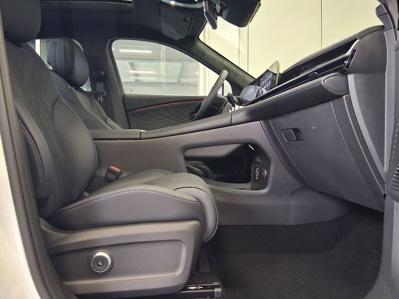 Omoda 9 (2025) Premium 1.5t GDI SHS AWD - fotka 9 z 24