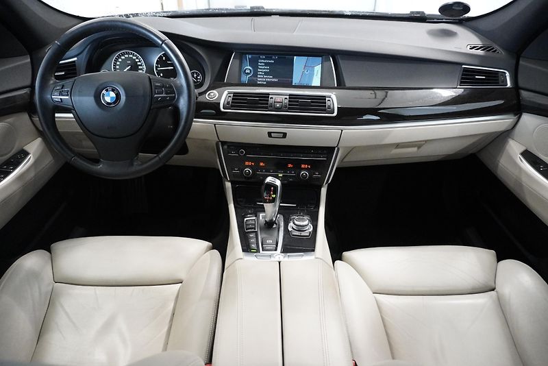 BMW Řada 5 530D 180kW GRANTURISMO XDRIVE - fotka 25 z 36