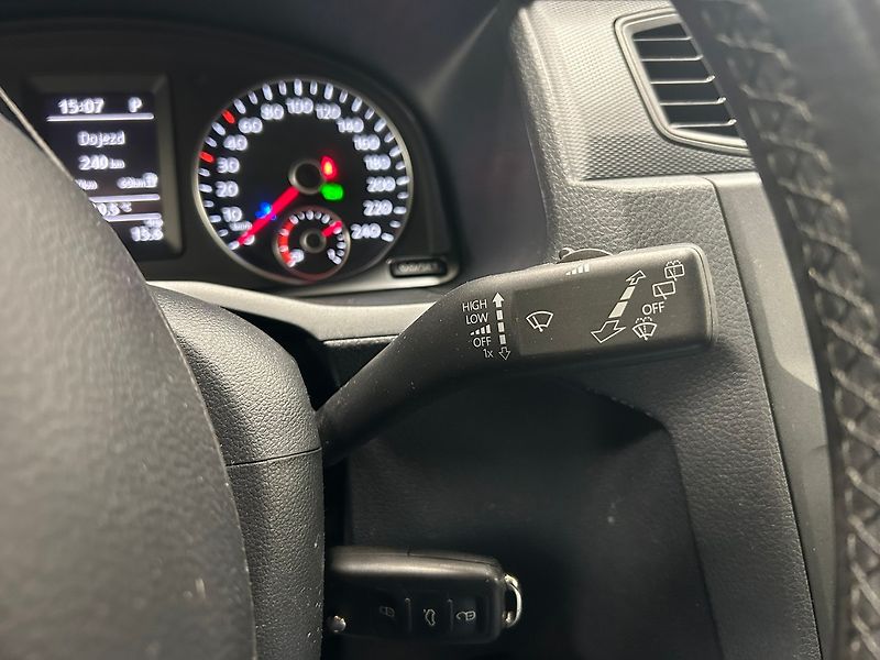 Volkswagen Caddy (2018) 1.4TGI Maxi Skříň | Záruka - fotka 26 z 44