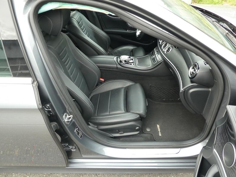 Mercedes-Benz Třídy E E 450 270kW 4MATIC AMG LINE  - fotka 12 z 15