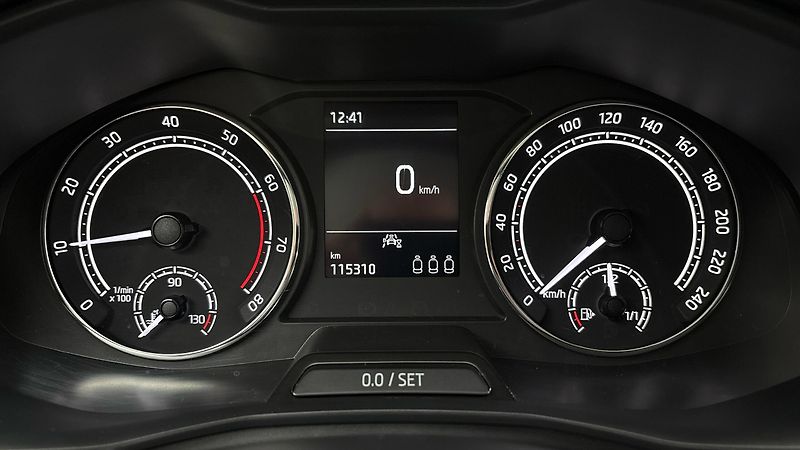 Škoda Scala 1.0 TSI Ambition - fotka 10 z 23