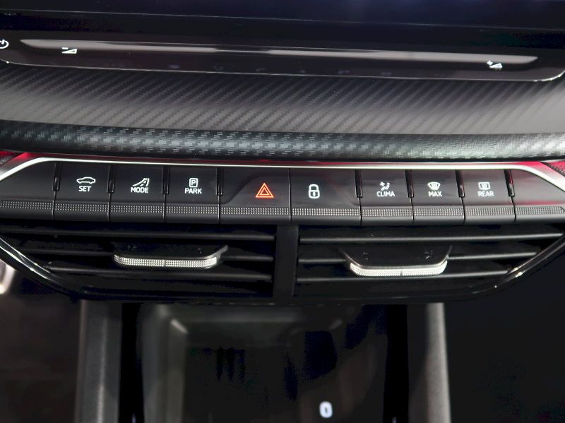 Škoda Octavia (2025) SPORTLINE 2.0TDI 110KW PANORAM - fotka 34 z 45