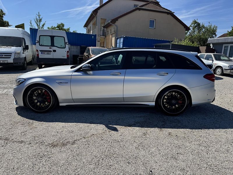 Mercedes-Benz Třídy C (2017) C63S AMG V8 Biturbo  - fotka 4 z 55