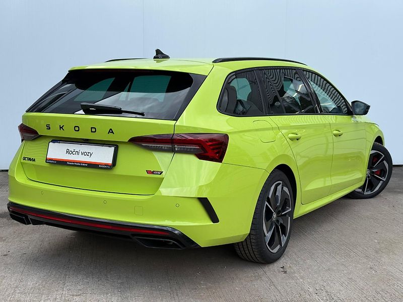 Škoda Octavia RS 2.0 TSI 195 KW DSG Combi - fotka 2 z 28
