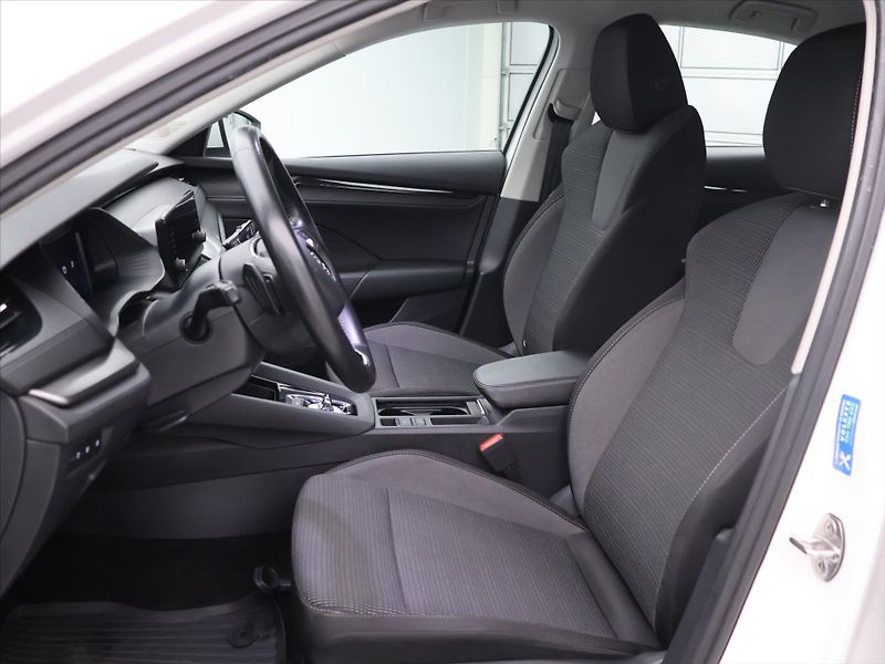 Škoda Octavia 1,5 TSI e-TEC 110kW DSG CZ - fotka 10 z 29