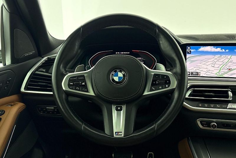 BMW X5 M50d - fotka 24 z 29