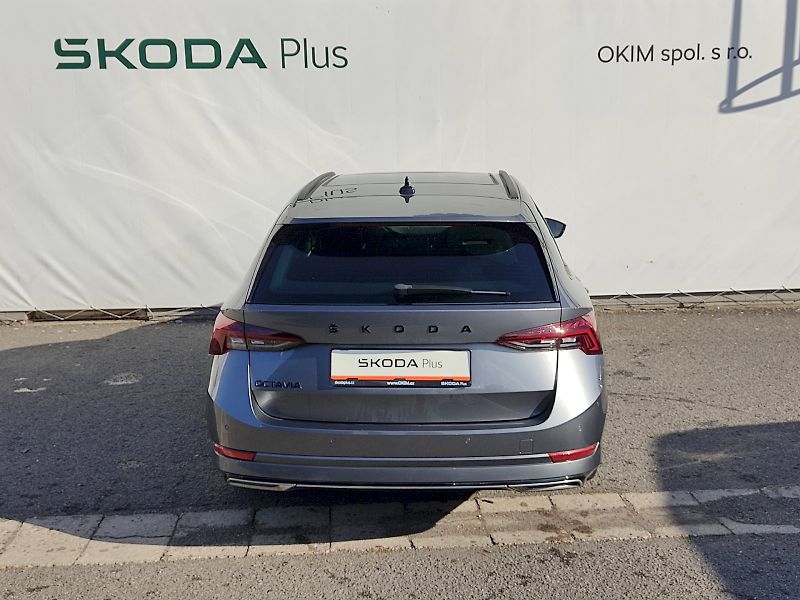 Škoda Octavia (2022) Combi SportLine 2,0 tdi 110 Kw - fotka 35 z 37