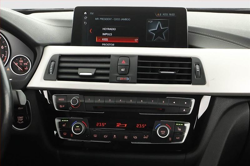 BMW Řada 4 (2019) Sport Line 418i, Automat - fotka 9 z 16