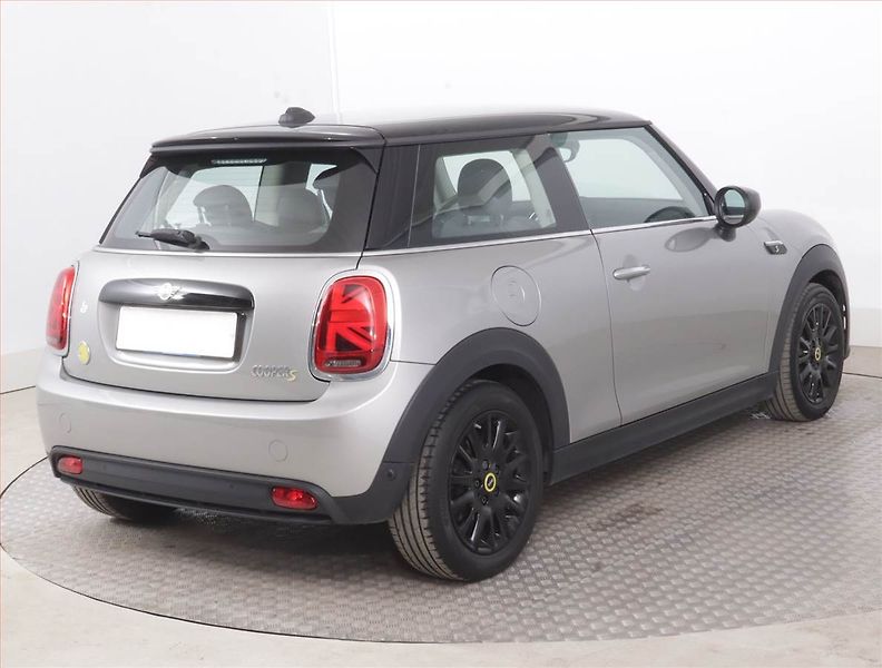 Mini Ostatní (2023) Cooper SE 32 kWh, SoH 97% - fotka 5 z 17
