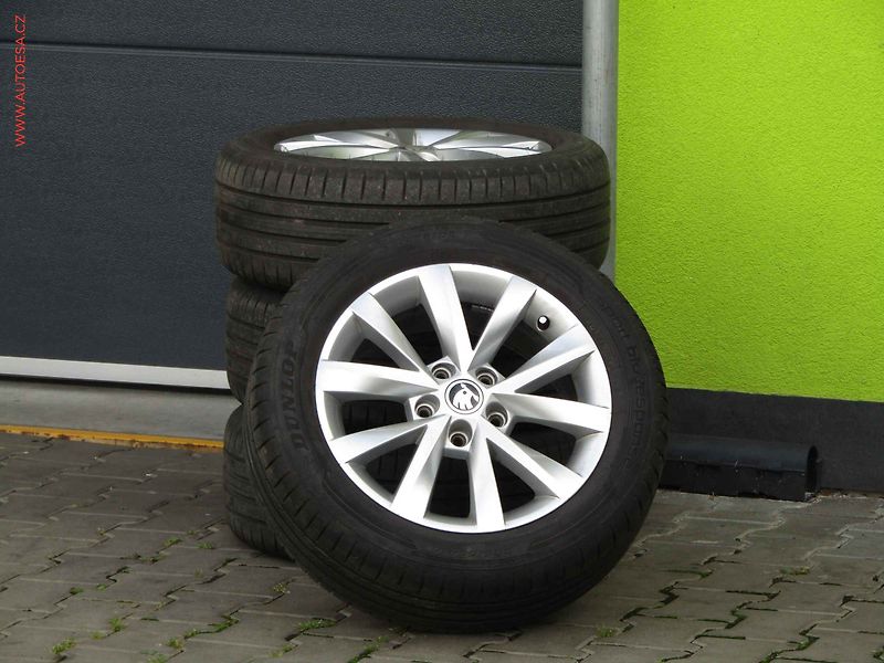 Škoda Octavia (2017) 1.6 TDi, 2.maj,ČR, AC - fotka 19 z 20
