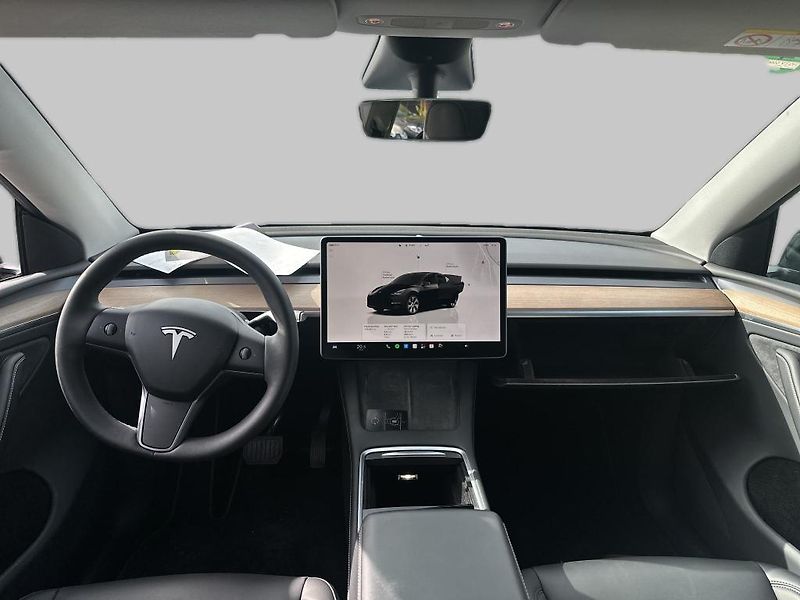 Tesla Model Y (2024) AWD Long Range    PŘIPRAVUJEME - fotka 8 z 8