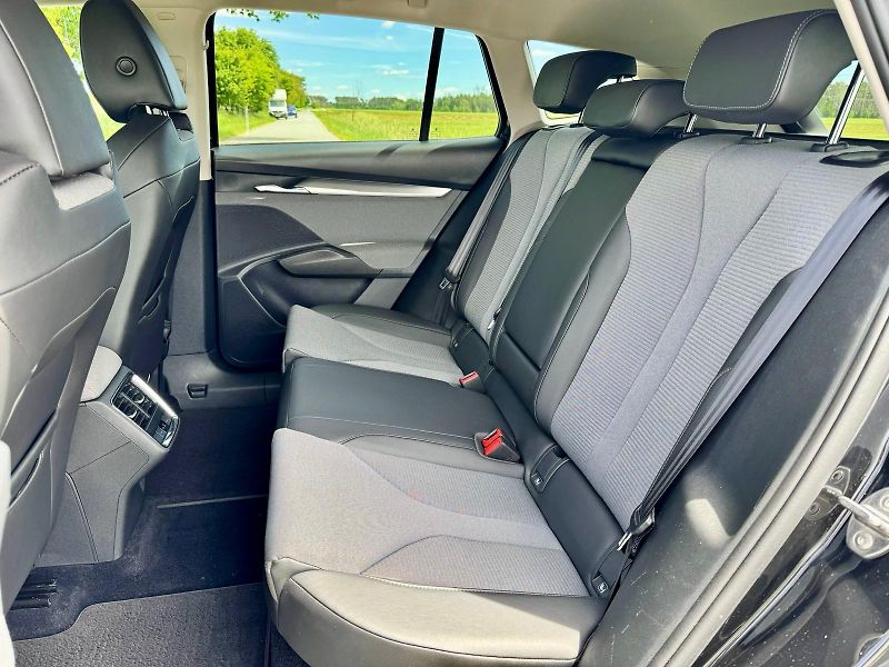 Škoda Enyaq (2022) 82kWh, SOH 92%,KEYLESS - fotka 13 z 19
