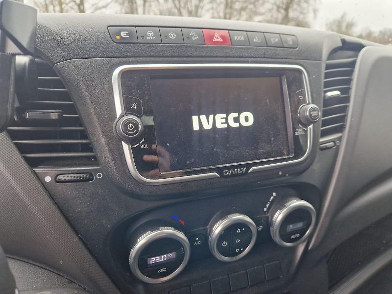 Iveco Daily (2023) 3.0 129 KW odtahovka - fotka 9 z 14