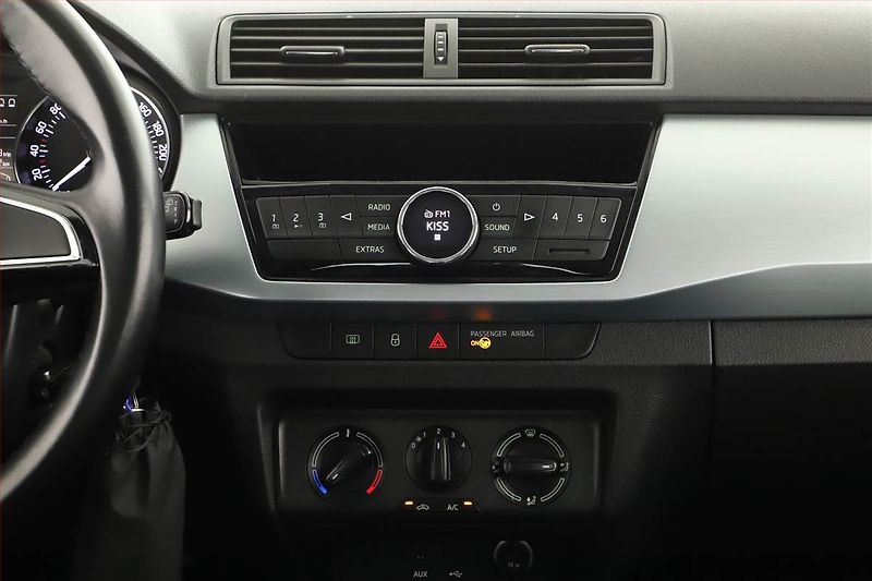 Škoda Fabia (2018) 1.0, Serv.kniha, Park. senzory - fotka 9 z 14