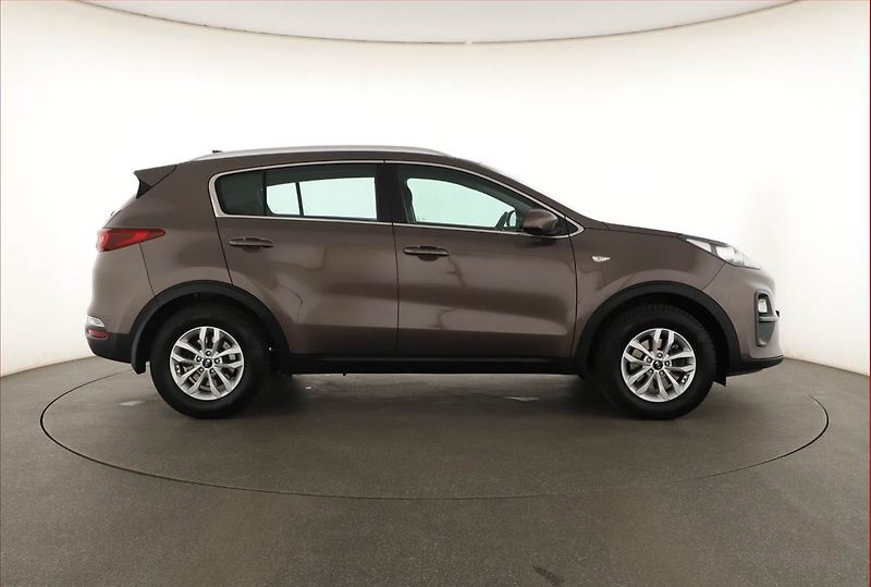 Kia Sportage (2019) 1.6 GDI, Serv.kniha, Tempomat - fotka 6 z 18