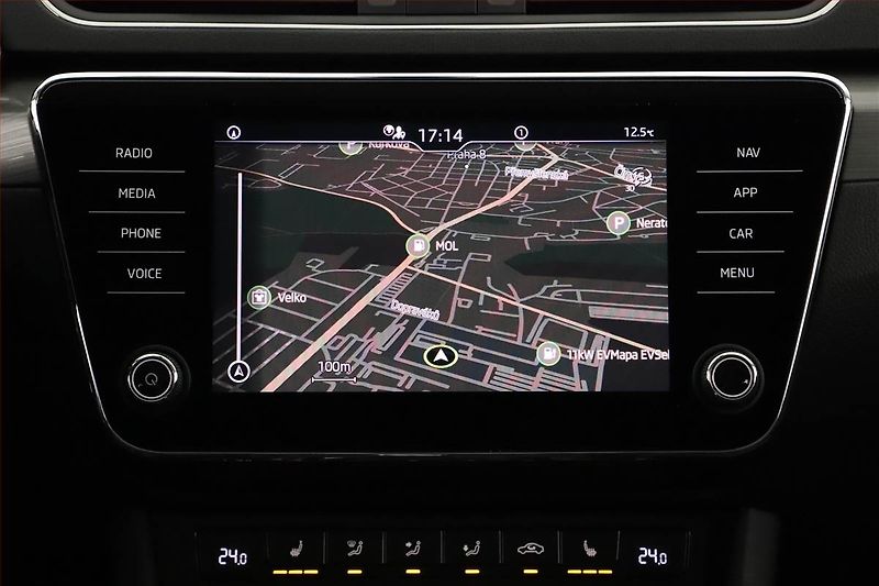 Škoda Superb (2023) Style 2.0 TDI - fotka 14 z 23
