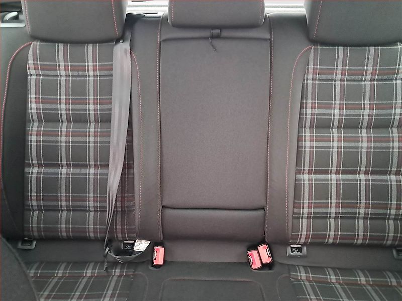 Volkswagen Golf (2010) 2.0 GTI, Serv.kniha, Xenony - fotka 10 z 17