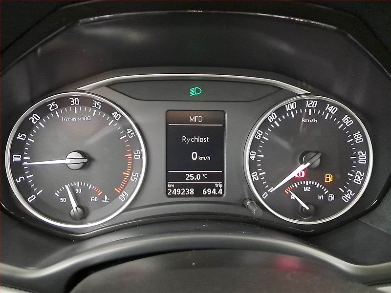 Škoda Octavia (2008) 2.0 TDI, 4X4, Serv.kniha - fotka 11 z 19