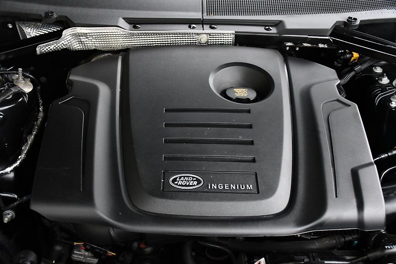 Land Rover Defender 110S D240 AWD MERIDIAN ČR - fotka 45 z 45