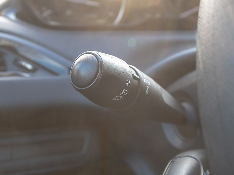 Peugeot 208 (2017) ČR 1.6HDI 55KW – SERVISKA - fotka 18 z 43