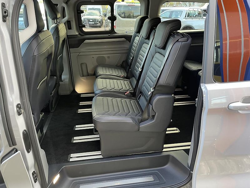 Ford Tourneo Custom Titanium X L2 125 kW AT AWD - fotka 7 z 27