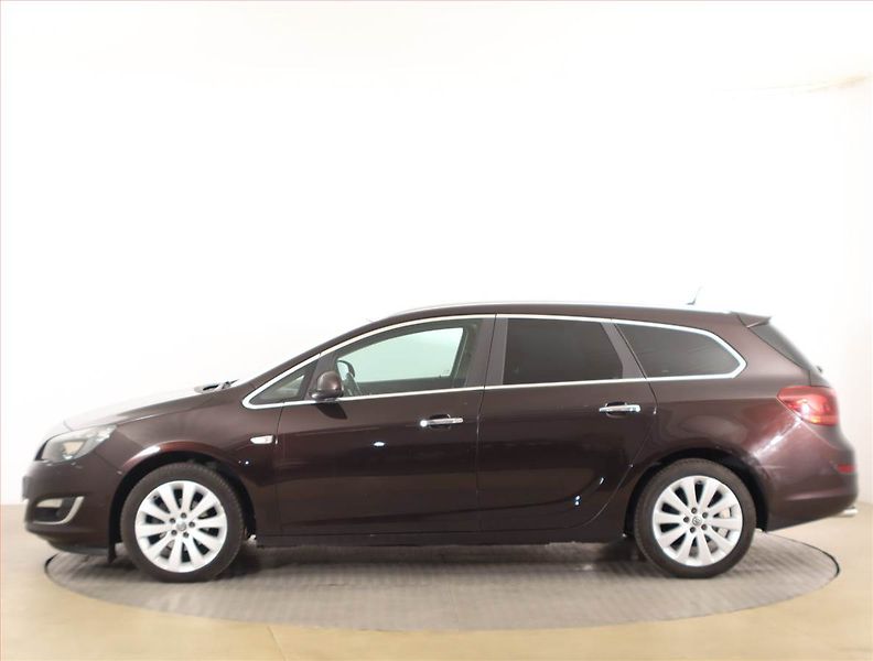 Opel Astra (2013) 1.4 T, Tempomat - fotka 3 z 15