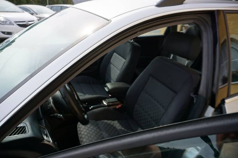 Audi A6 (2000) AVANT - fotka 19 z 23