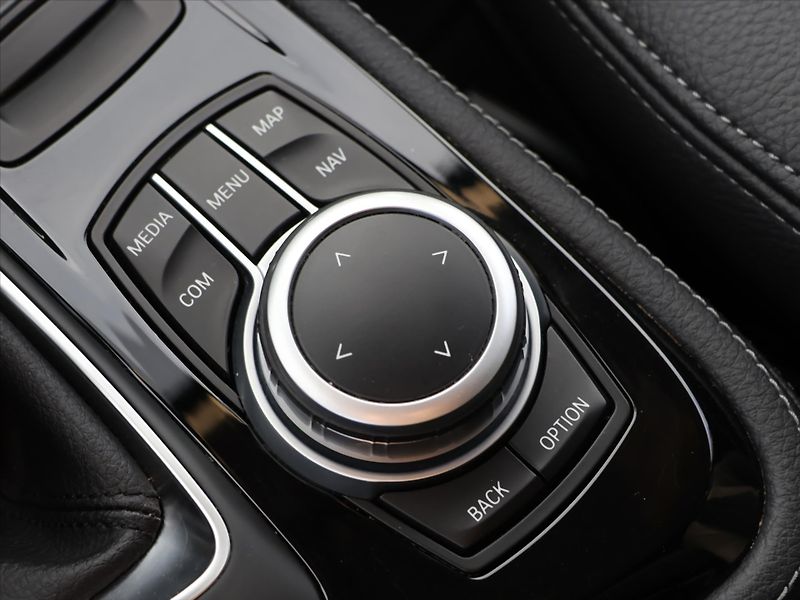 BMW Řada 2 1,5 216d Automat CZ Kůže LED - fotka 27 z 36