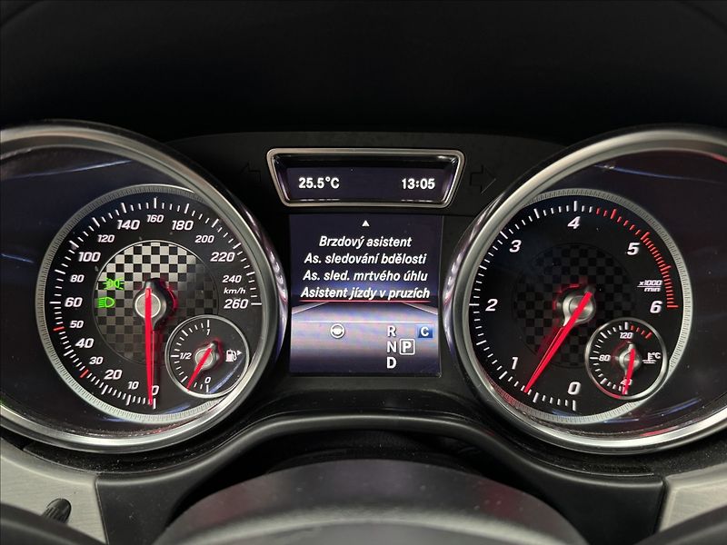 Mercedes-Benz GLE 3,0 AMG 4X4 LED DPH PANO TAŽNÉ - fotka 15 z 46