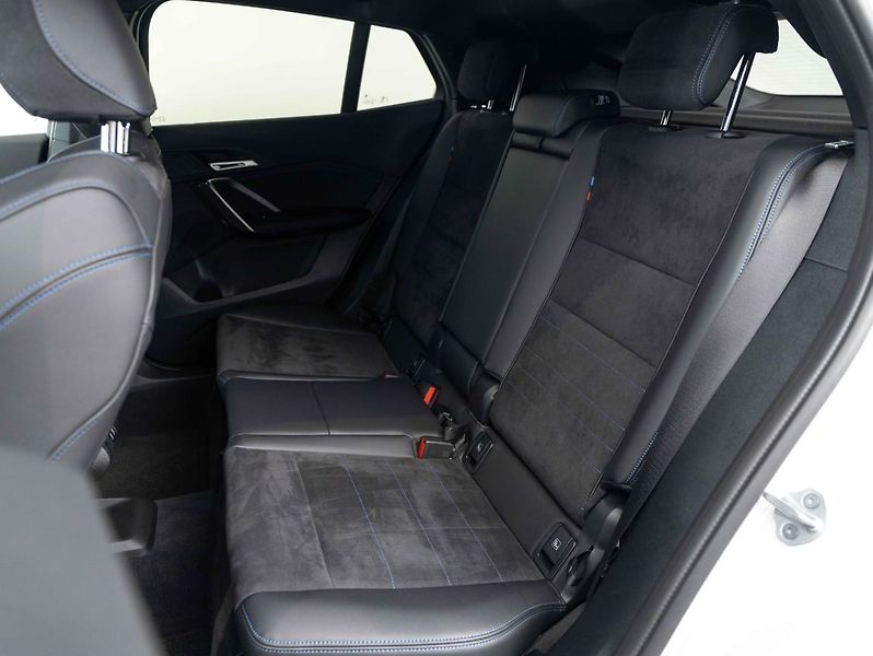 BMW X2 sDrive20i - fotka 21 z 22