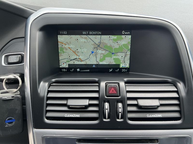 Volvo XC60 2,4 AWD D4 Summum 1.maj.  - fotka 52 z 56