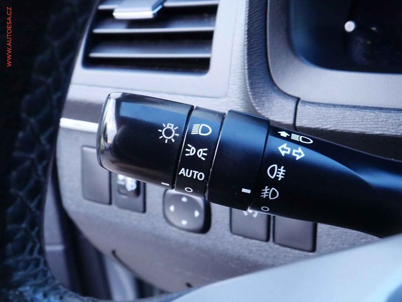 Toyota Avensis (2009) 2.0 D-4D, AC, temp - fotka 15 z 19