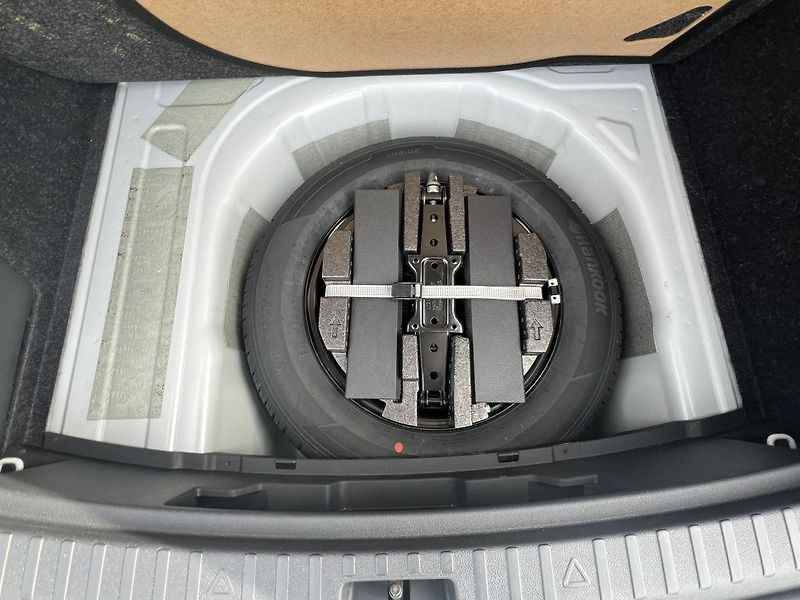Škoda Scala Top Selection 1.0 TSI 85 Kw - fotka 32 z 32